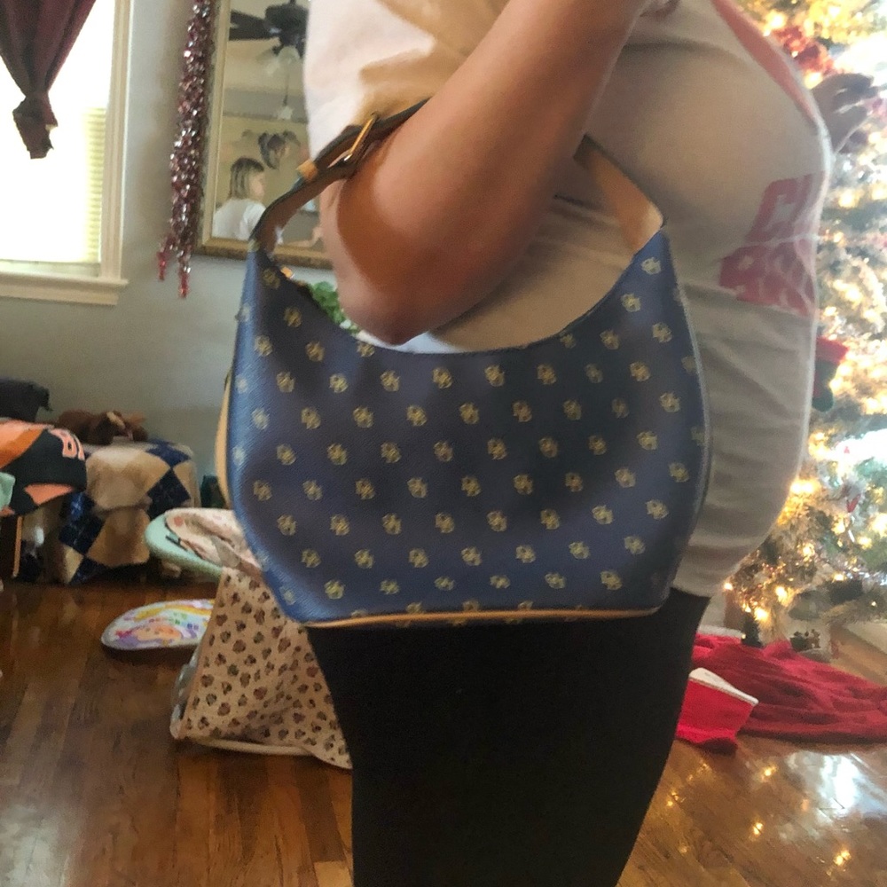 Dooney&Bourke Classic Purse